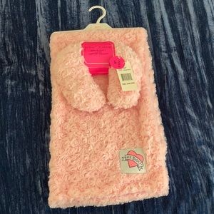 Baby blanket with support pillow